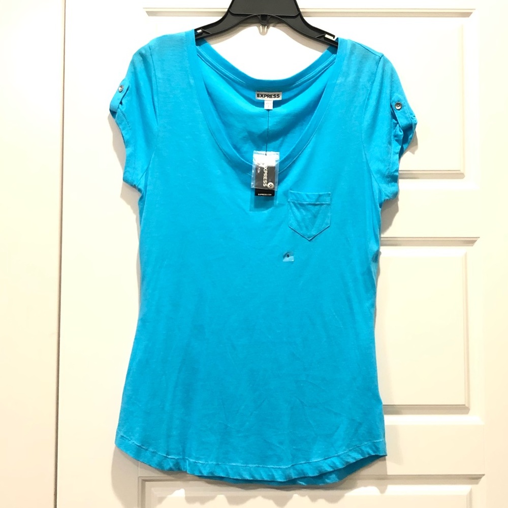 Express V-neck soft comfort T-shirt- Small